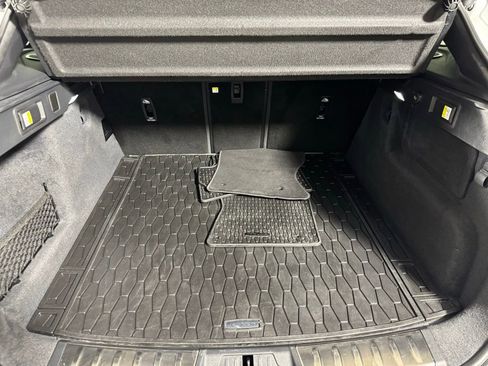 Used 2025 Jaguar F-PACE R-Dynamic S image 29