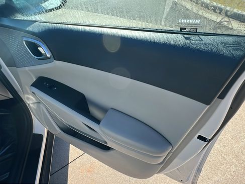 Used 2020 Kia Soul LX image 17