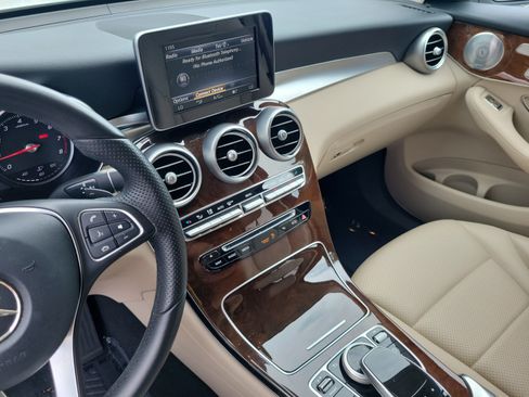 Used 2016 Mercedes-Benz GLC 300 4MATIC image 21
