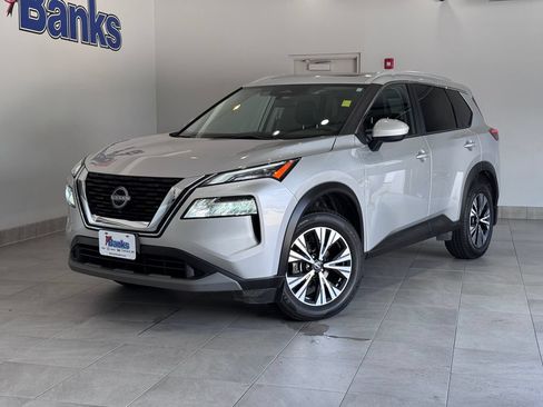 Used 2023 Nissan Rogue SV w/ SV Premium B Package AWD/4WD image 2