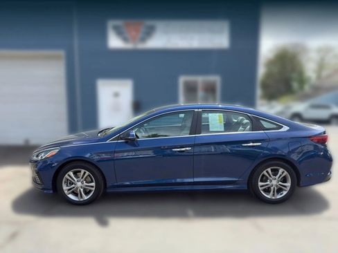 Used 2019 Hyundai Sonata SEL w/ Tech Package 02 FWD image 3