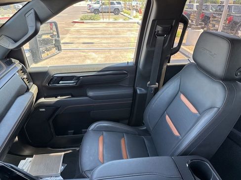 Used 2025 GMC Sierra 2500 AT4 AWD/4WD image 15