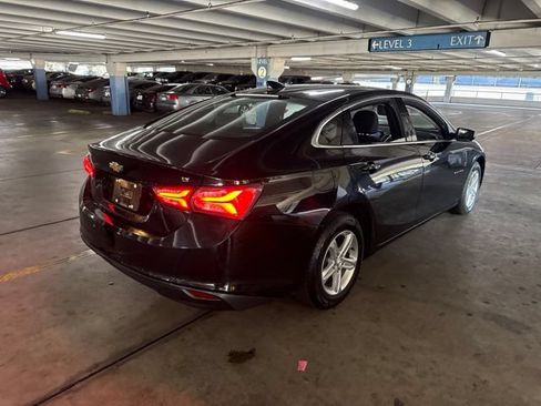 Used 2022 Chevrolet Malibu LT FWD image 3