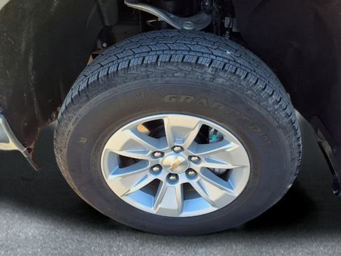 Used 2025 Chevrolet Silverado 1500 LT w/ Safety Package image 25