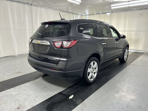 Used 2016 Chevrolet Traverse LT w/ Style and Technology Package AWD/4WD image 2