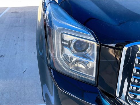 Used 2017 GMC Yukon XL SLT w/ Premium Edition RWD image 28