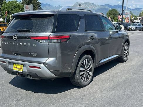 Used 2023 Nissan Pathfinder Platinum AWD/4WD image 5