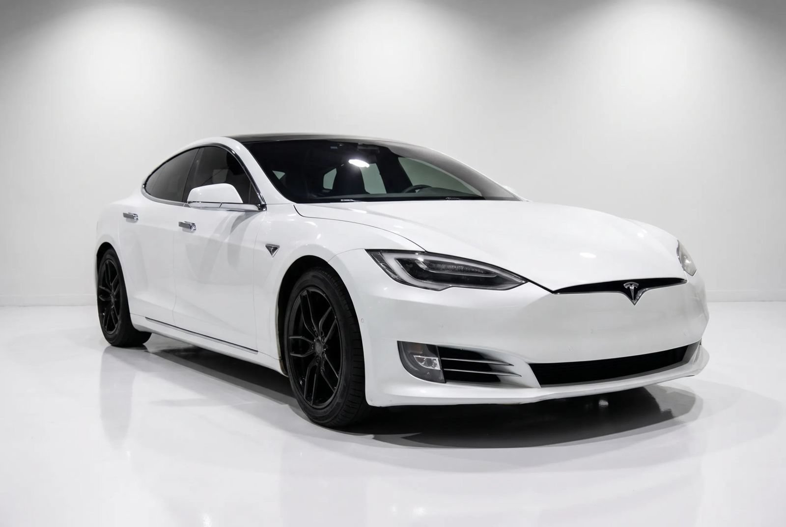 Used 2021 Tesla Model S Performance AWD/4WD image 1