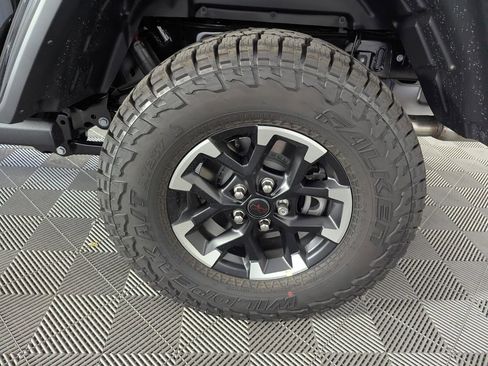 New 2026 Jeep Gladiator Rubicon w/ Safety Group image 17
