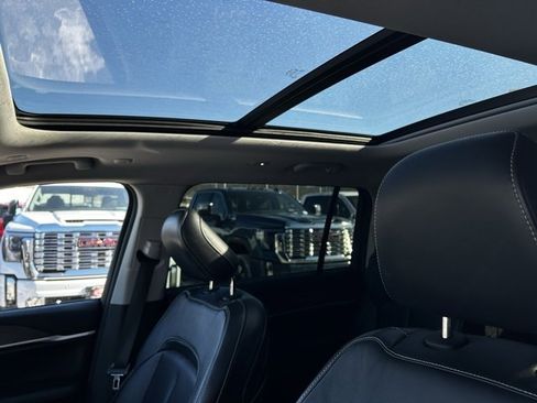 Used 2022 Jeep Grand Cherokee L Limited w/ MOPAR Finishing Package image 22