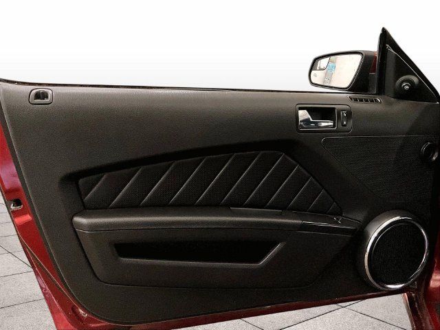 Used 2014 Ford Mustang GT Premium w/ Electronics Package RWD image 23