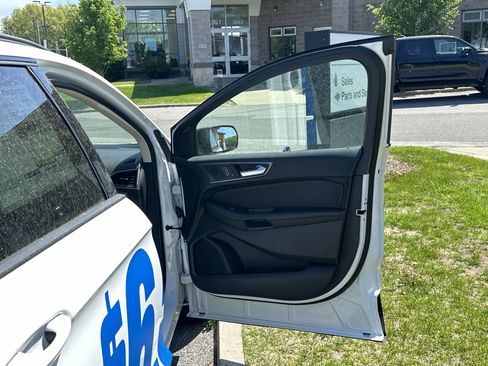 New 2024 Ford Edge SE image 31