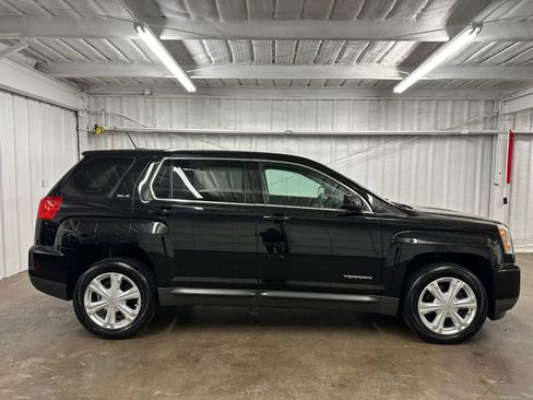 Used 2017 GMC Terrain SLE image 3
