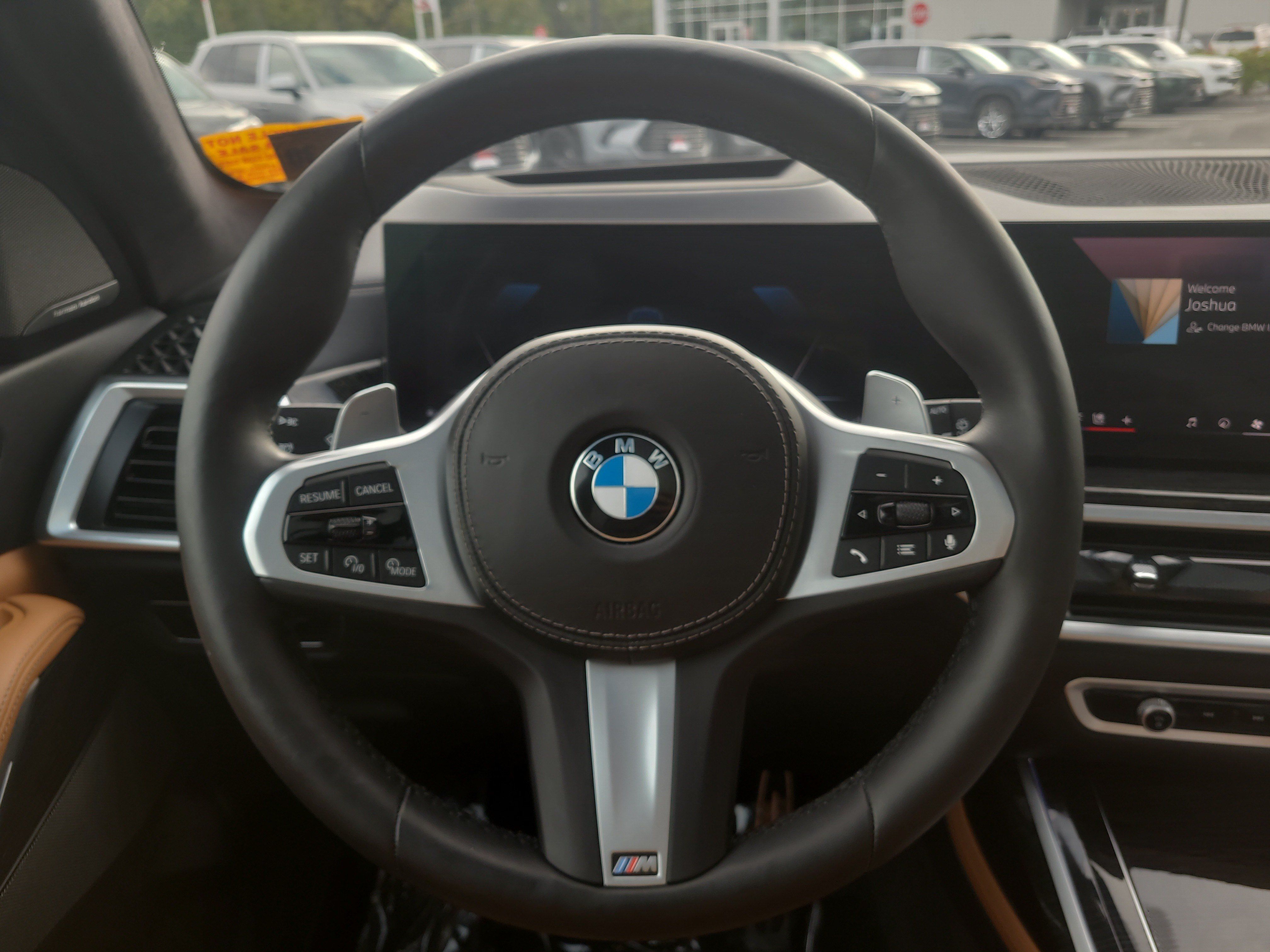 Used 2025 BMW X7 xDrive40i w/ M Sport Package AWD/4WD image 22