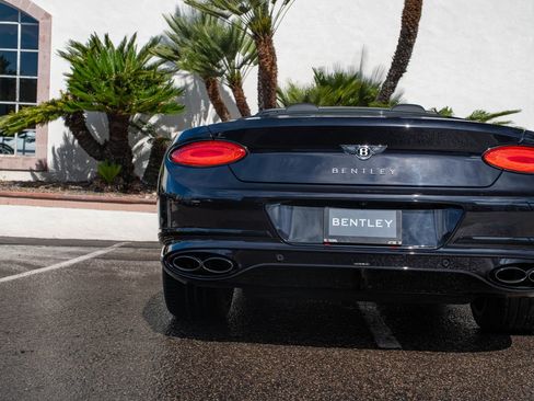 Used 2024 Bentley Continental GT S image 39