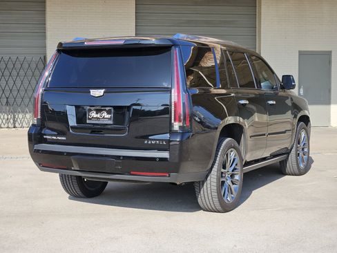 Used 2020 Cadillac Escalade Platinum w/ Escalade Sport Edition image 9