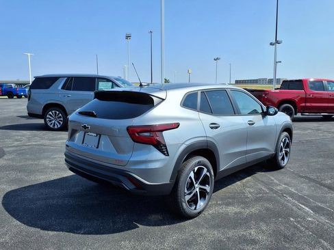 New 2025 Chevrolet Trax RS w/ Driver Confidence Package image 3