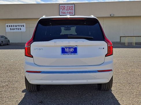 New 2026 Volvo XC90 B6 Ultra image 4