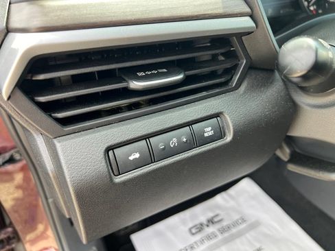 Used 2025 Nissan Altima 2.5 SV FWD image 21