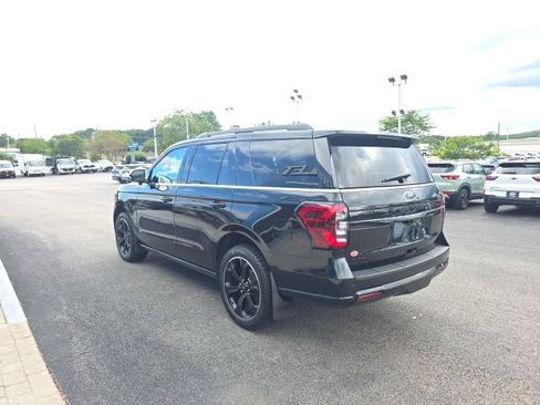 Used 2023 Ford Expedition Limited AWD/4WD image 4