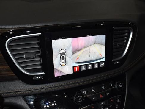 Used 2022 Chrysler Pacifica Pinnacle image 16