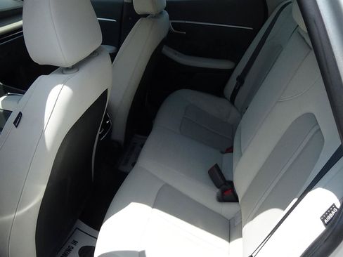 Used 2025 Hyundai Sonata SEL FWD image 12
