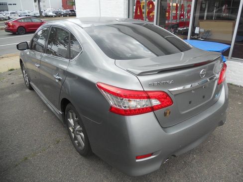 Used 2013 Nissan Sentra SR w/ Driver Pkg FWD image 4
