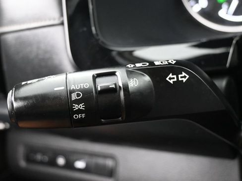 Used 2022 Nissan Pathfinder SL w/ SL Premium Package FWD image 33