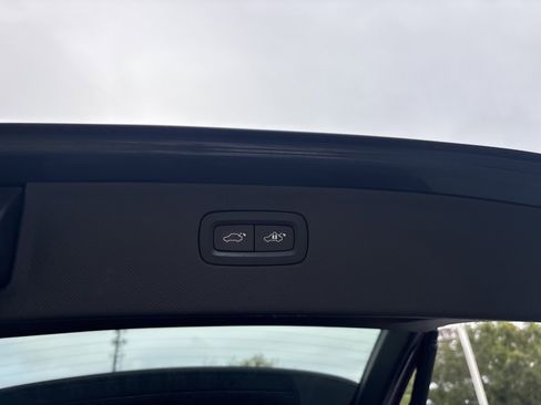 Used 2019 Volvo XC90 T5 Momentum w/ Multimedia Package image 14