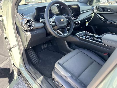 New 2026 Chevrolet Equinox LT w/ Convenience Package II image 9