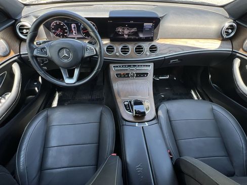 Used 2018 Mercedes-Benz E 300 4MATIC image 27