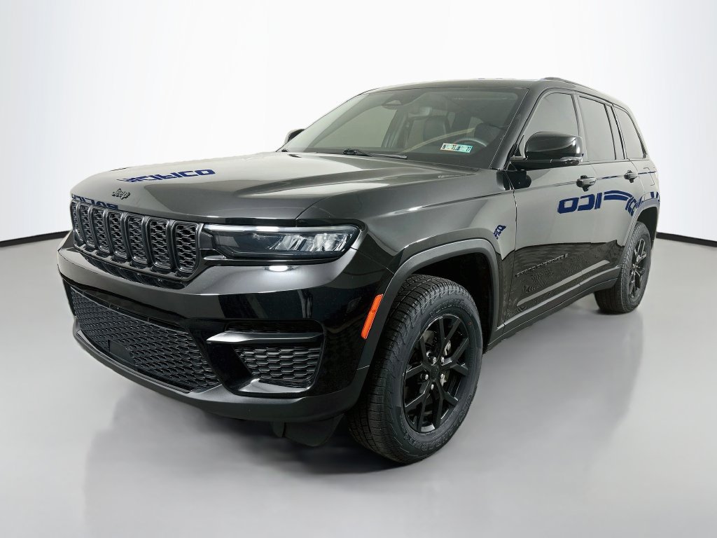 Used 2024 Jeep Grand Cherokee Altitude AWD/4WD image 3