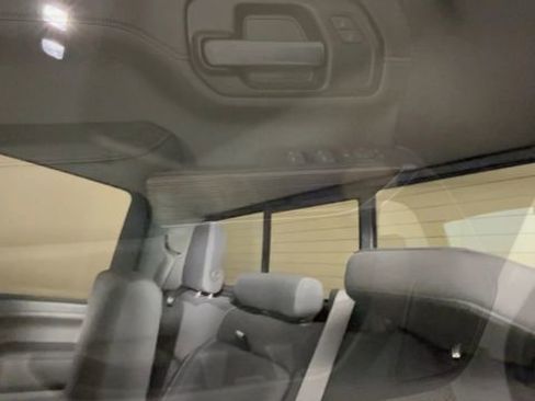 Used 2021 GMC Sierra 2500 SLE w/ SLE Value Package; AWD/4WD image 17
