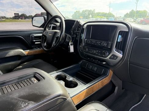 Used 2017 Chevrolet Silverado 1500 LTZ w/ Sport Package AWD/4WD image 9