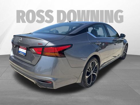 Used 2024 Nissan Altima 2.5 SR FWD image 6