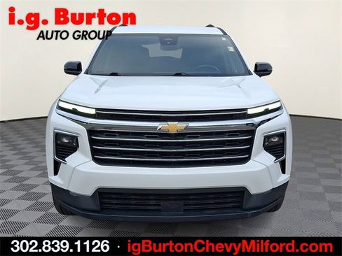 Certified 2025 Chevrolet Traverse LT image 2