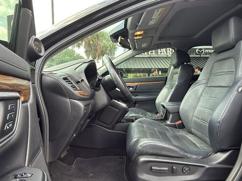 Used 2017 Honda CR-V Touring image 12