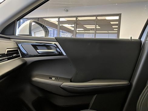 Used 2022 Mitsubishi Outlander ES image 24