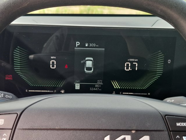 Used 2025 Kia K4 FWD image 16