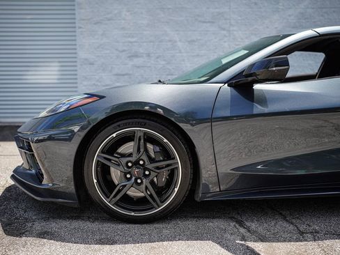 Used 2021 Chevrolet Corvette Stingray Premium Cpe w/ Z51 Performance Package RWD image 11