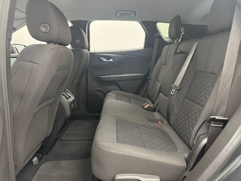 Used 2020 Chevrolet Blazer LT image 38