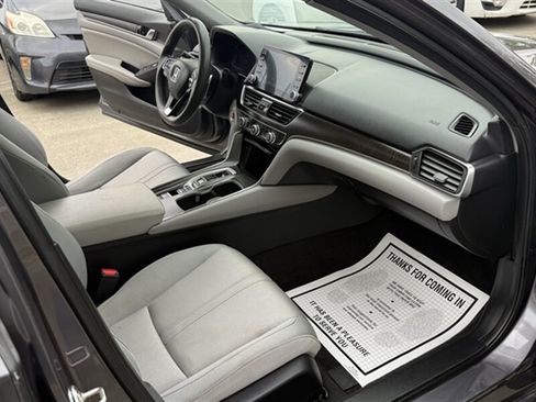 Used 2019 Honda Accord EX image 22