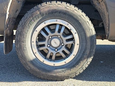 Used 2013 Toyota Tundra 4x4 CrewMax image 6