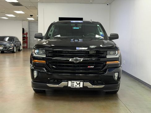 Used 2018 Chevrolet Silverado 1500 LT w/ All Star Edition AWD/4WD image 3