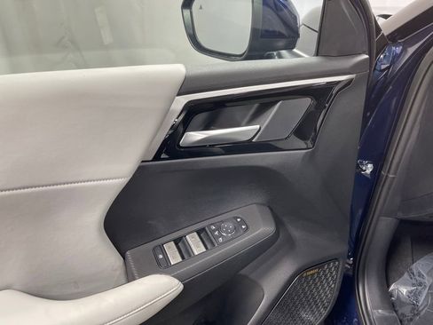 New 2025 Mitsubishi Outlander SE image 20