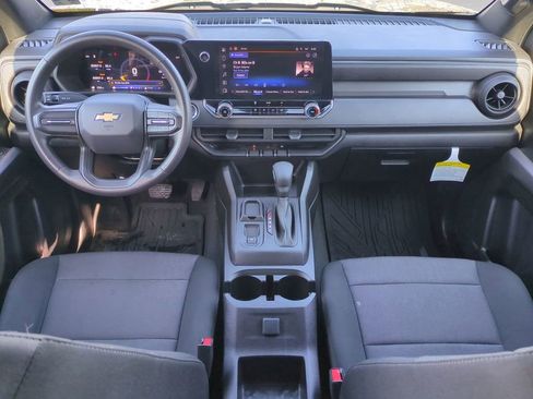 Used 2024 Chevrolet Colorado W/T image 15
