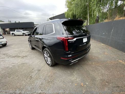 Used 2020 Cadillac XT6 Premium Luxury w/ Platinum Package AWD/4WD image 4