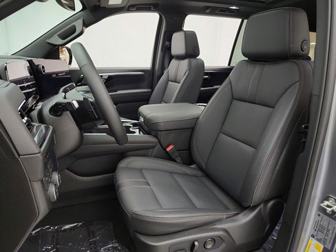 Used 2026 Chevrolet Tahoe RST w/ RST Capability Package AWD/4WD image 13