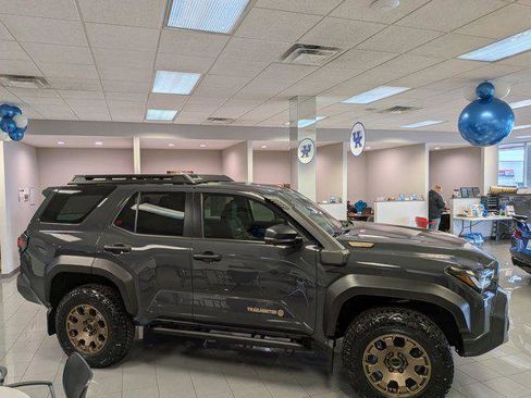 Certified 2025 Toyota 4Runner Trailhunter image 4