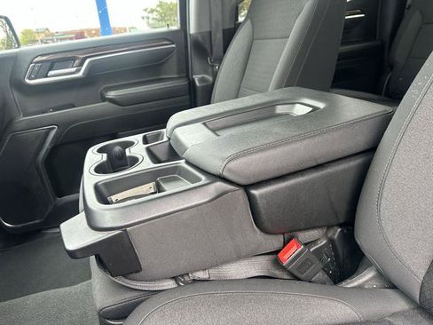 Certified 2025 Chevrolet Silverado 1500 LT AWD/4WD image 19